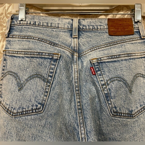 LEVI'S Women's 501 Jeans Size W26 / L26 - Light Blue, Button Fly, Quality - Picture 10 of 16